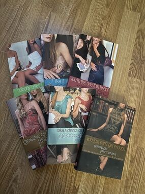 Gossip Girl Paperback Book set original covers -assorted mix